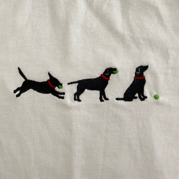 Black Lab with ball Embroidered t-shirt - Picture 2 of 3